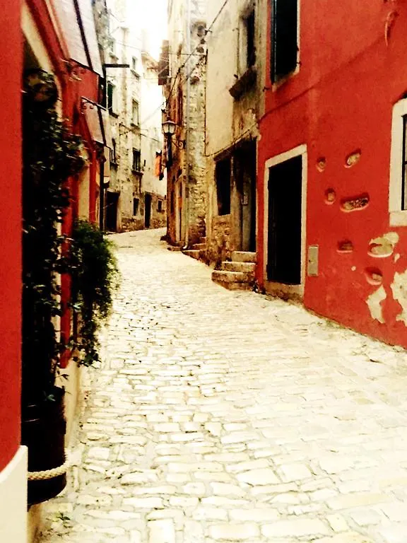 Superb Townhouse Villa Montalbano Apartment
