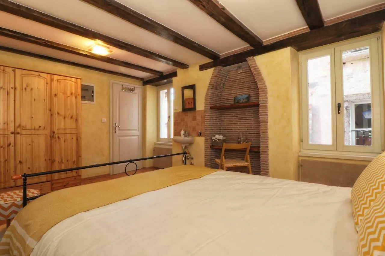 Superb Townhouse Villa Montalbano Apartment